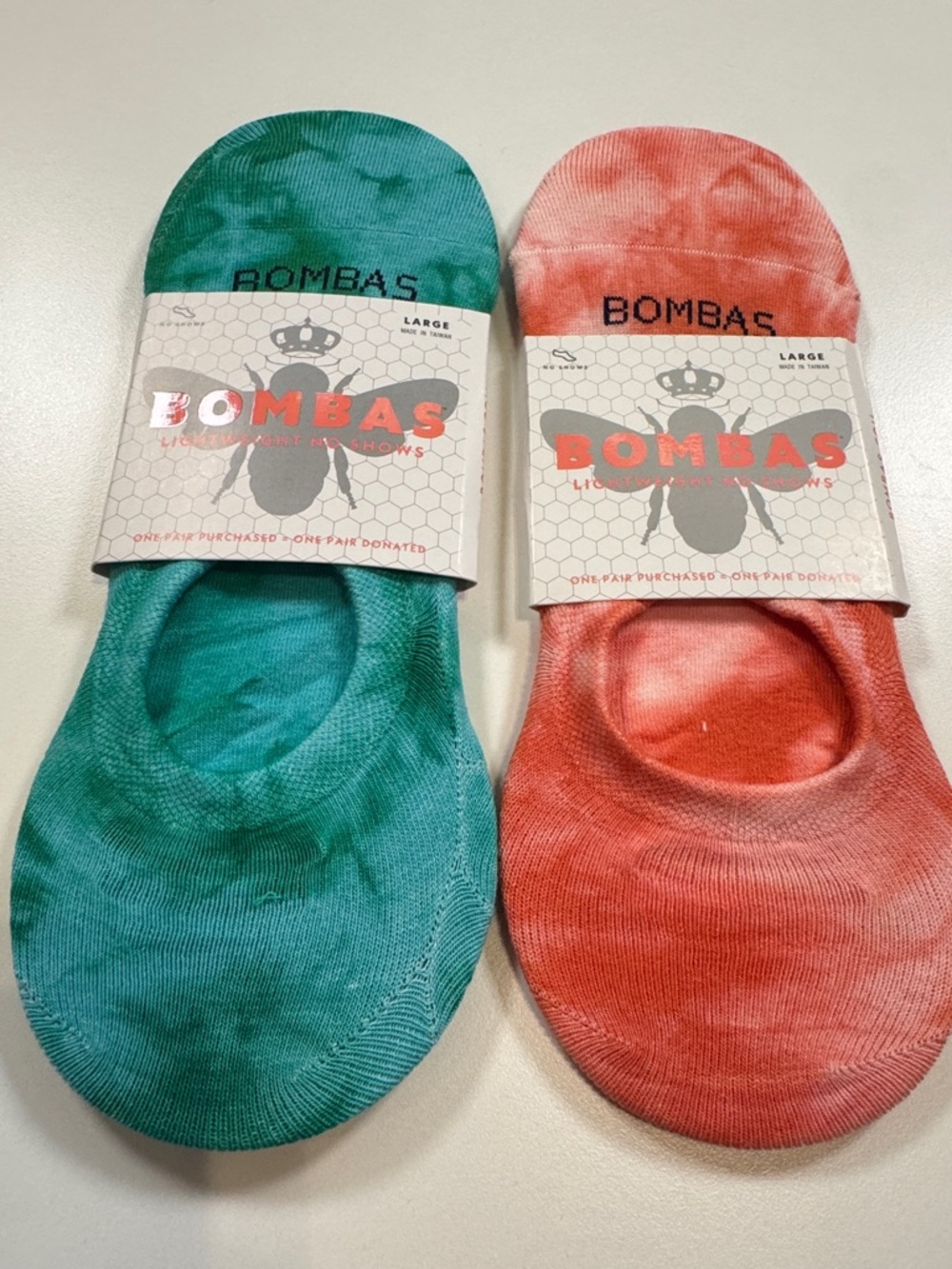 Bombas NWT Tie Dye No Show Socks 2 PR 1PR-GRN 1PR-ORG SZ: LRG Fits women 7-9